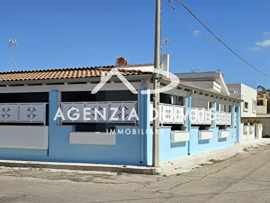 Immagine 26 di Villetta a schiera in vendita  in Via Delle Rose angolo via Otranto a Taviano