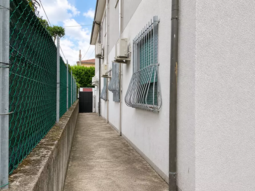 Immagine 31 di Casa bifamiliare in vendita  in Viale Anconetta, 165 a Vicenza