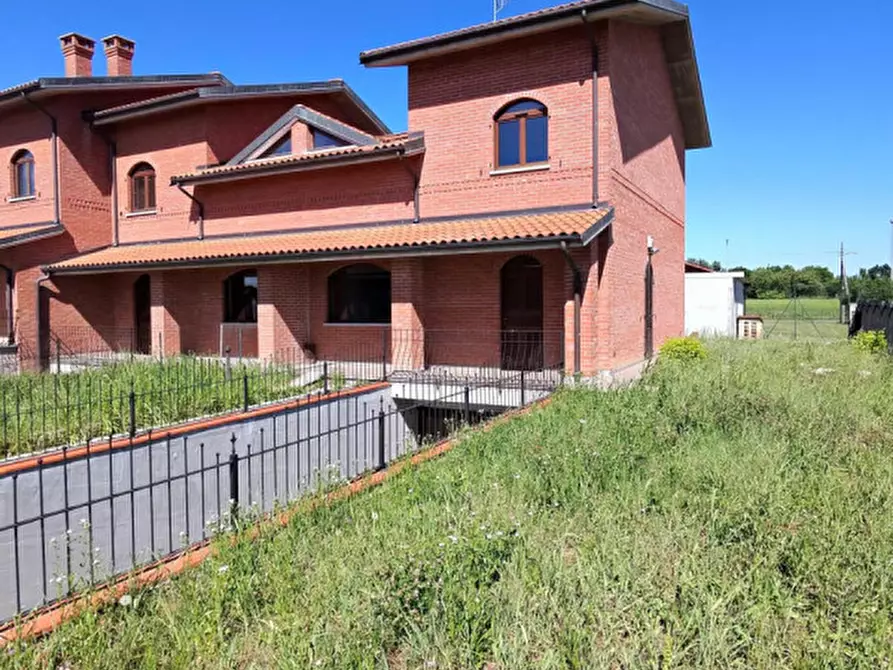 Immagine 1 di Villetta a schiera in vendita  in Strada del Corno Basso Chialano a Villanova D'asti