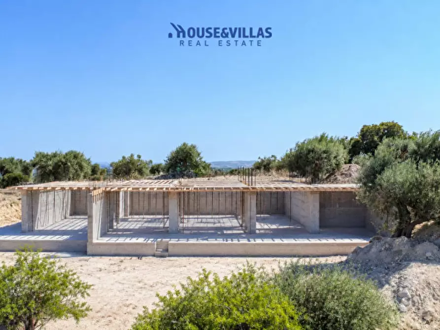 Immagine 2 di Villa in vendita  in Via Dogali e Saati a Noto