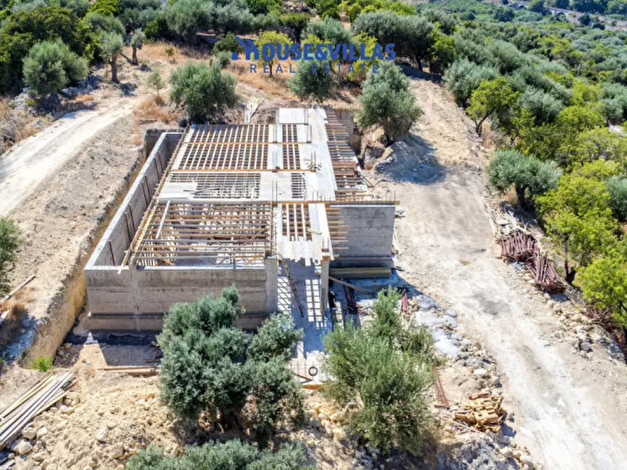 Immagine 6 di Villa in vendita  in Via Dogali e Saati a Noto