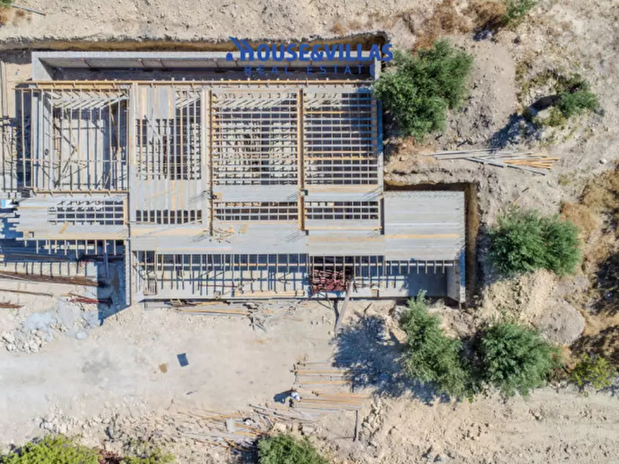 Immagine 8 di Villa in vendita  in Via Dogali e Saati a Noto