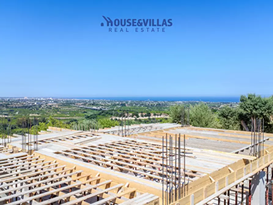 Immagine 11 di Villa in vendita  in Via Dogali e Saati a Noto