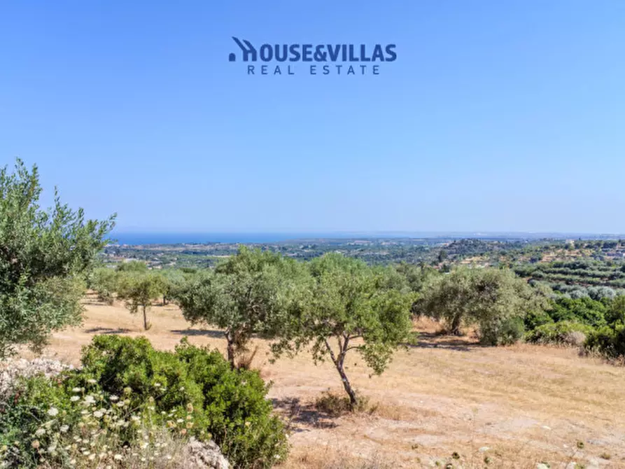 Immagine 13 di Villa in vendita  in Via Dogali e Saati a Noto