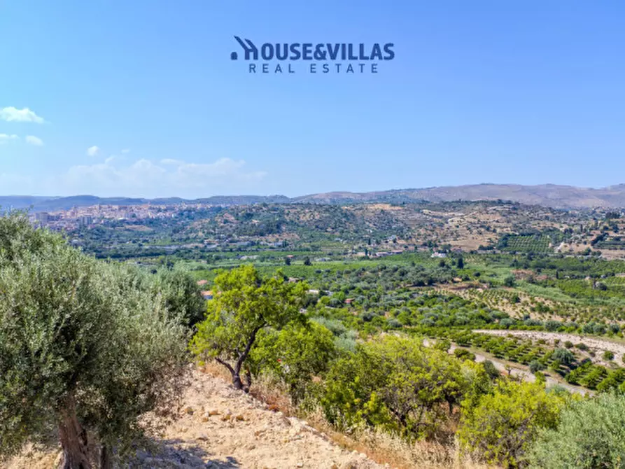 Immagine 20 di Villa in vendita  in Via Dogali e Saati a Noto