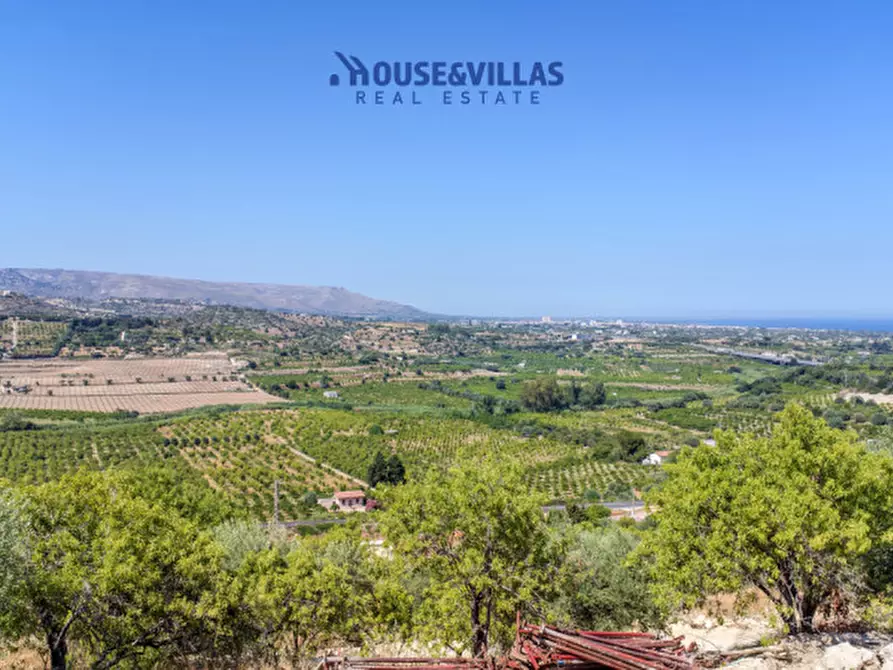Immagine 21 di Villa in vendita  in Via Dogali e Saati a Noto
