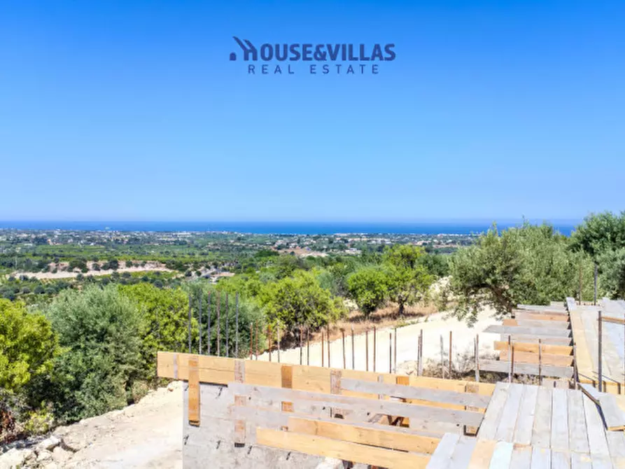 Immagine 22 di Villa in vendita  in Via Dogali e Saati a Noto