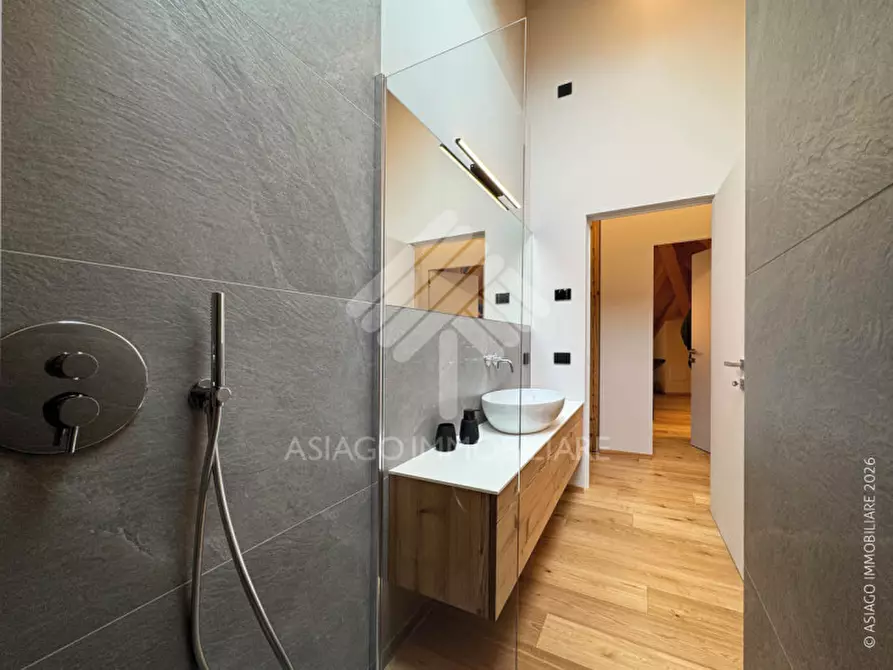 Immagine 19 di Appartamento in affitto  in Via Generale Cristiano Lobbia a Asiago