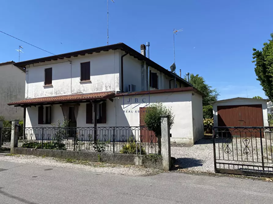 Immagine 1 di Casa bifamiliare in vendita  in Via Gorgazzo 114 a Oderzo