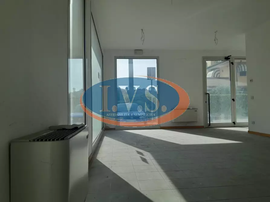 Immagine 4 di Negozio in vendita  in Piazza don Rino Brasola 17 a Cervarese Santa Croce