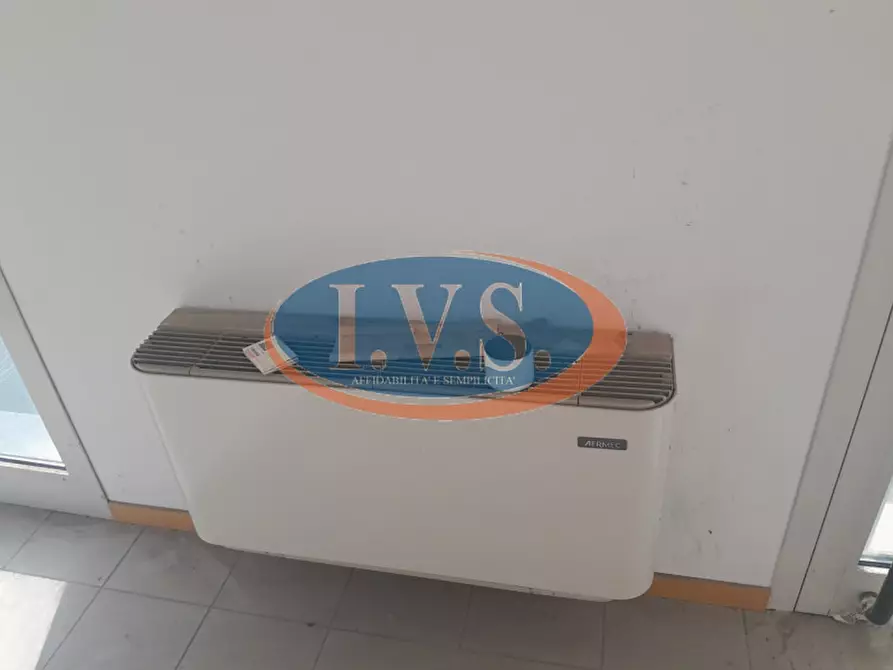 Immagine 12 di Negozio in vendita  in Piazza don Rino Brasola 17 a Cervarese Santa Croce