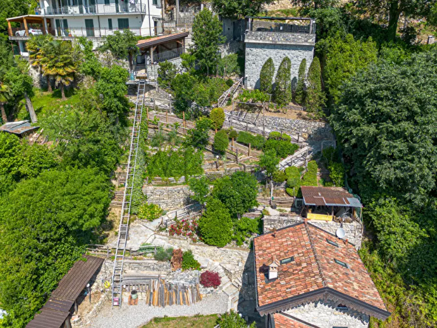 Immagine 4 di Casa indipendente in vendita  in Via ai Monti a Albavilla