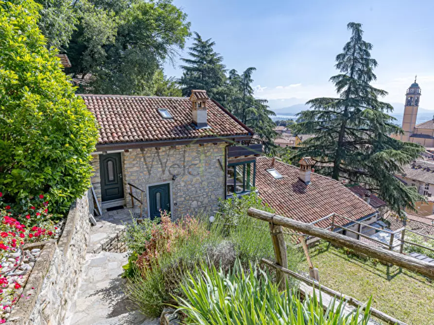Immagine 8 di Casa indipendente in vendita  in Via ai Monti a Albavilla
