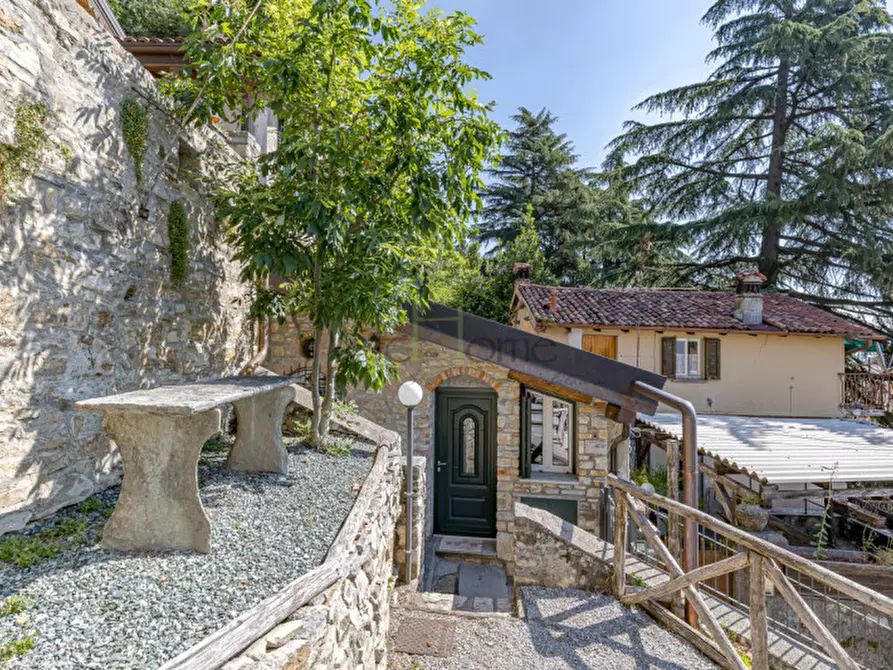 Immagine 18 di Casa indipendente in vendita  in Via ai Monti a Albavilla
