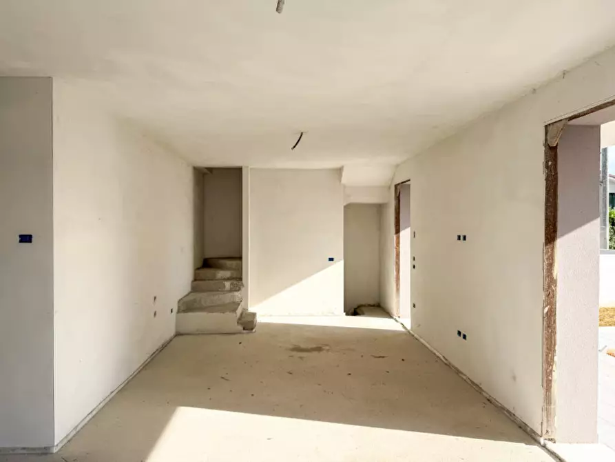 Immagine 10 di Casa bifamiliare in vendita  in Via Cornere a Altivole