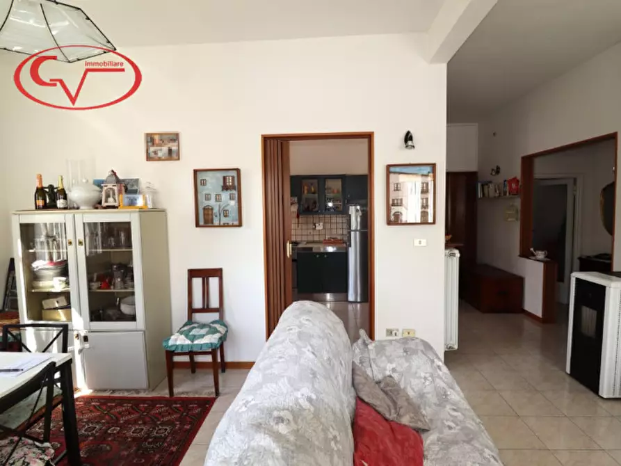 Immagine 3 di Appartamento in vendita  in via isonzo a Montevarchi
