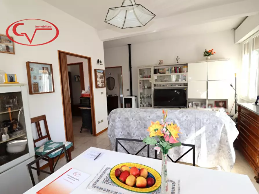 Immagine 4 di Appartamento in vendita  in via isonzo a Montevarchi