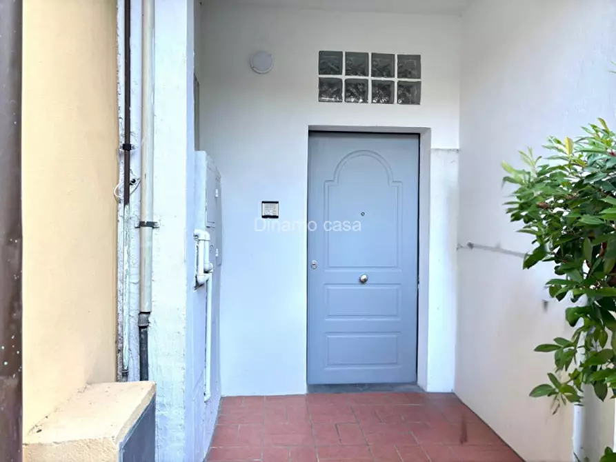 Immagine 1 di Casa indipendente in vendita  in Via Giulio Braga a Vaiano