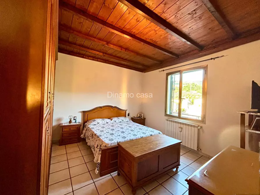 Immagine 12 di Casa indipendente in vendita  in Via Giulio Braga a Vaiano