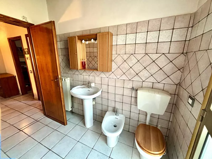 Immagine 15 di Casa indipendente in vendita  in Via Giulio Braga a Vaiano