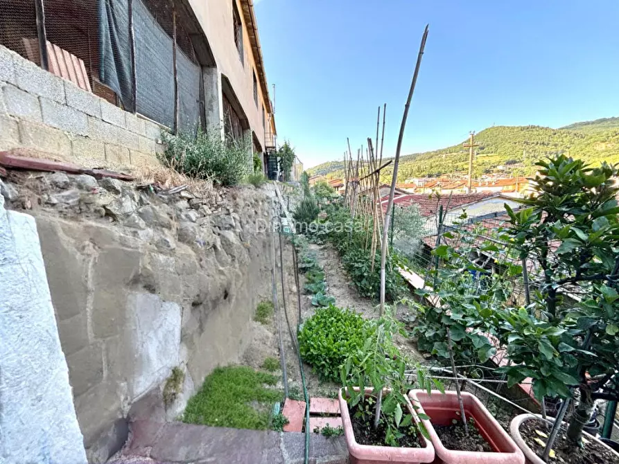 Immagine 19 di Casa indipendente in vendita  in Via Giulio Braga a Vaiano