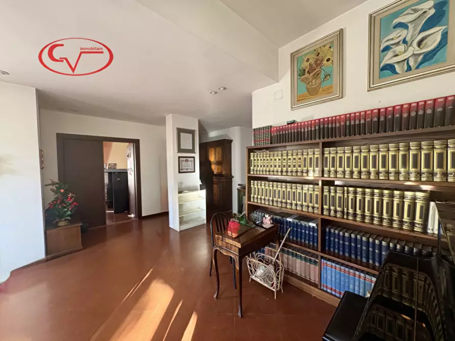 Immagine 2 di Casa bifamiliare in vendita  in Centro a Terranuova Bracciolini