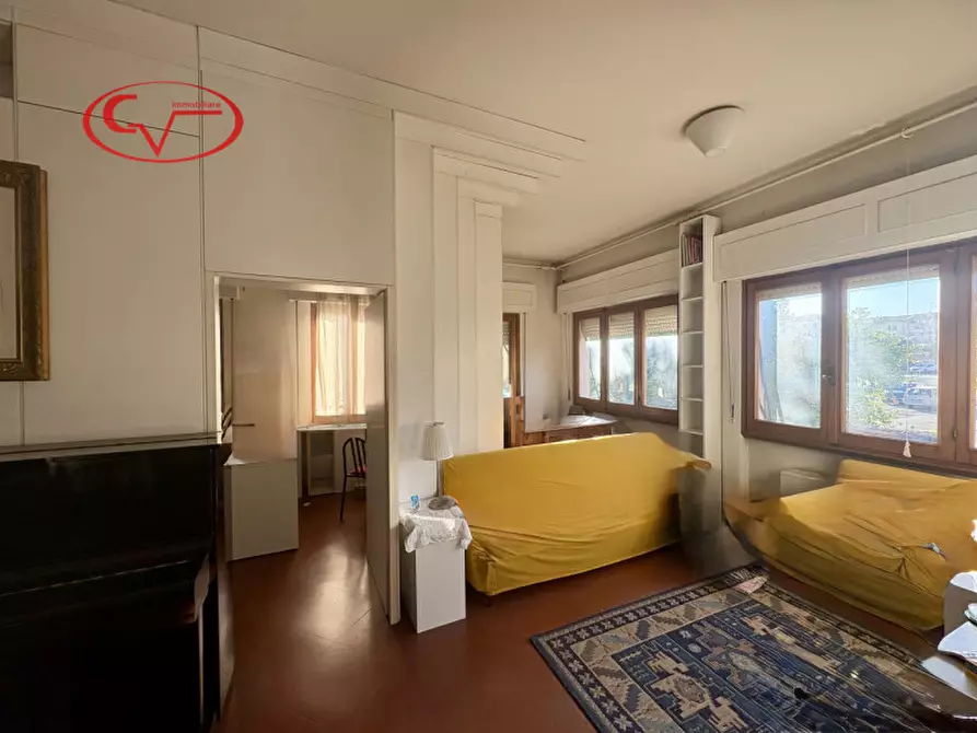 Immagine 3 di Casa bifamiliare in vendita  in Centro a Terranuova Bracciolini