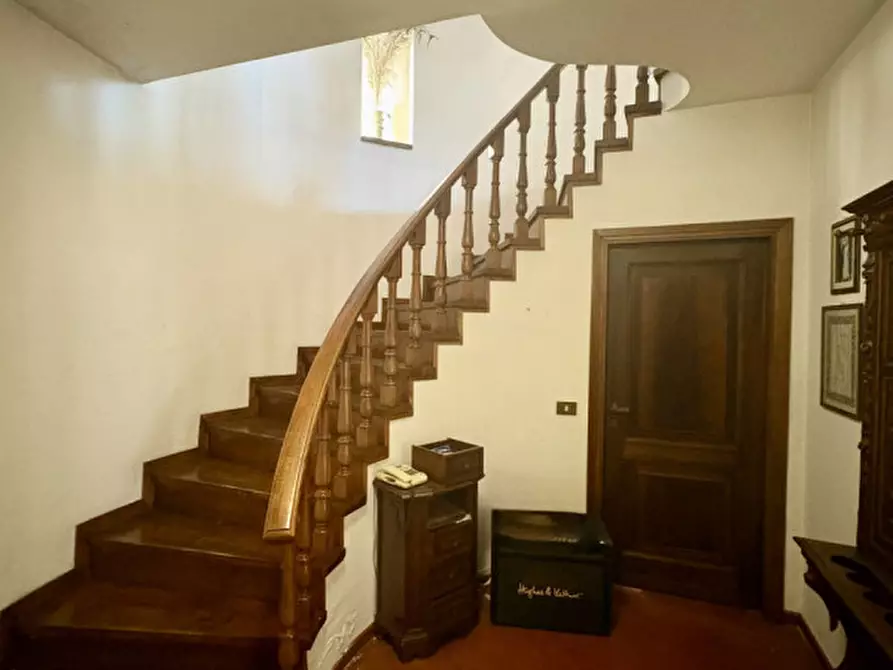Immagine 10 di Casa bifamiliare in vendita  in Centro a Terranuova Bracciolini