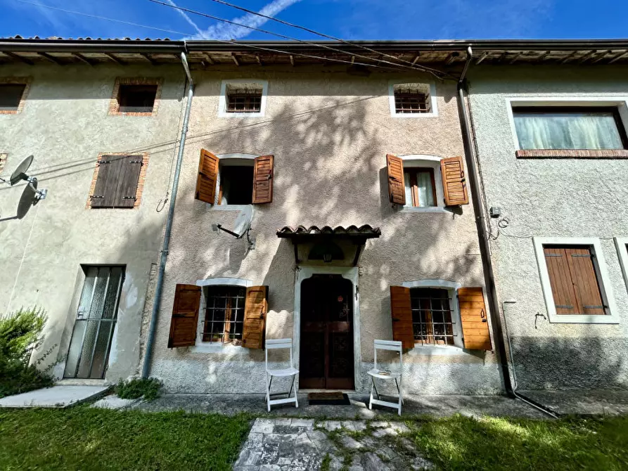 Immagine 1 di Villetta a schiera in vendita  in VIA CUNEGATTI a Badia Calavena
