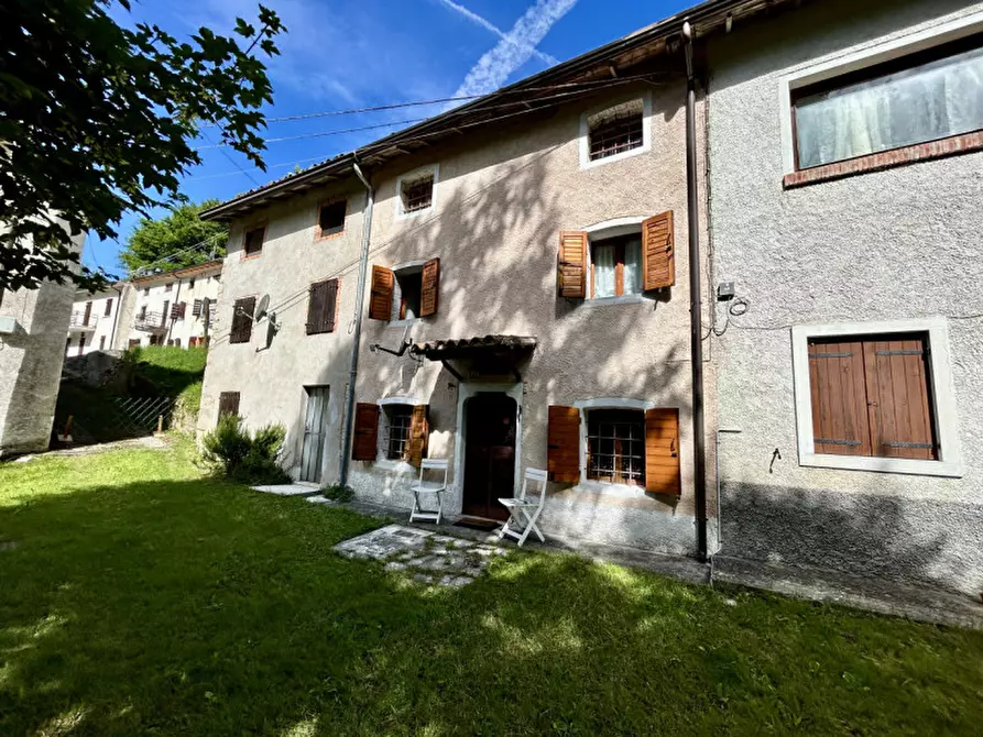 Immagine 2 di Villetta a schiera in vendita  in VIA CUNEGATTI a Badia Calavena