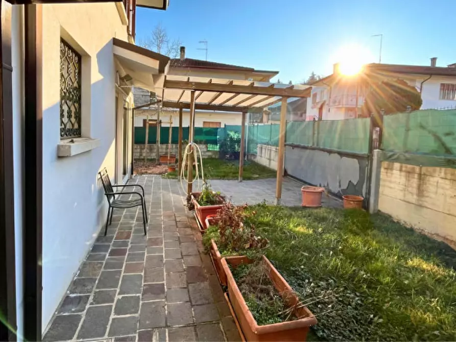 Immagine 19 di Casa bifamiliare in vendita  in Via Enrico Fermi, 1 a Barbarano Mossano