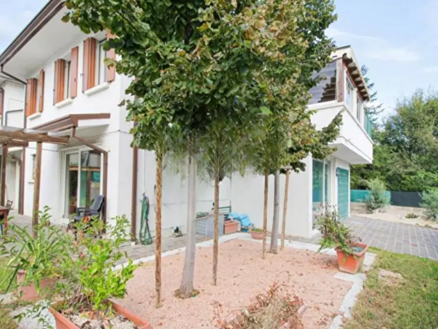 Immagine 20 di Casa bifamiliare in vendita  in Via Enrico Fermi, 1 a Barbarano Mossano