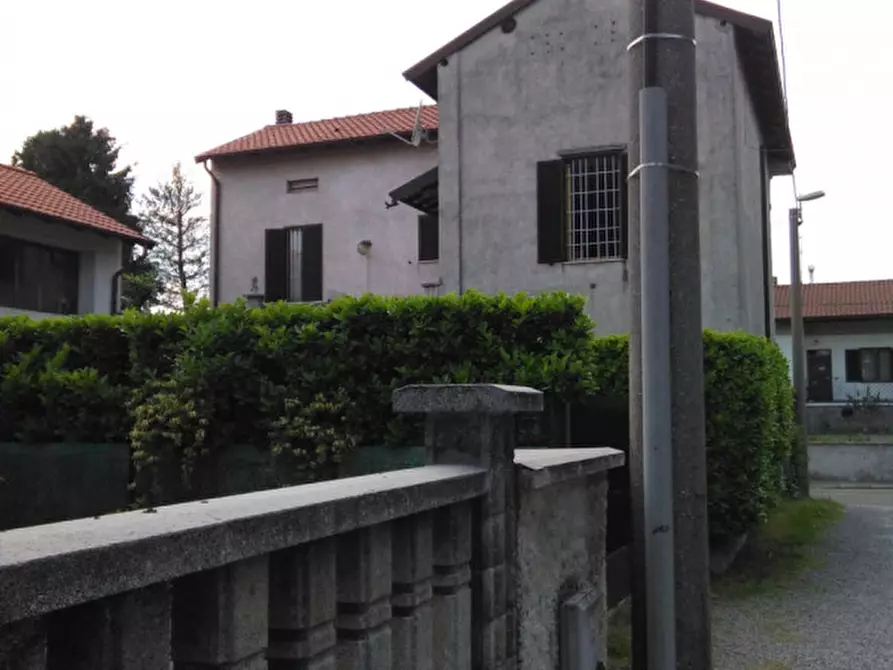 Immagine 2 di Casa indipendente in vendita  in Via vittorio veneto a Cislago