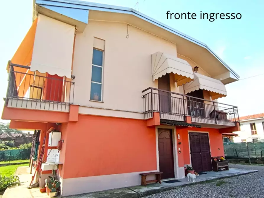 Immagine 1 di Casa indipendente in vendita  in Via Ezio Roncaglione, 13 a Casalino