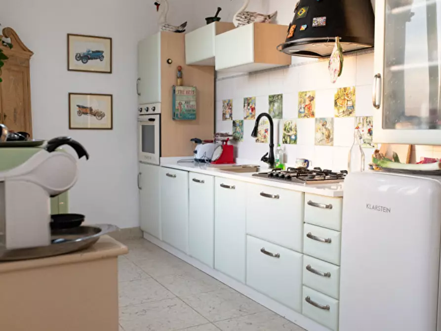 Immagine 8 di Casa trifamiliare in vendita  in Marina Cala de' Medici a Rosignano Marittimo