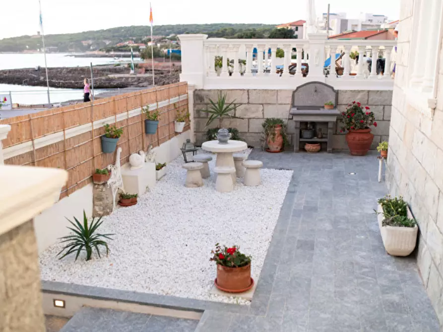 Immagine 13 di Casa trifamiliare in vendita  in Marina Cala de' Medici a Rosignano Marittimo