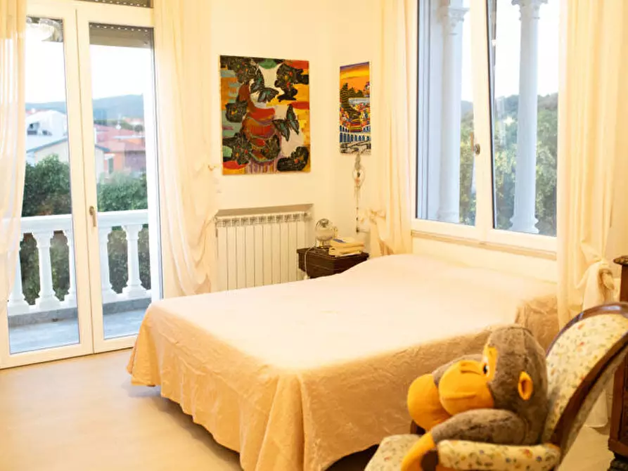 Immagine 15 di Casa trifamiliare in vendita  in Marina Cala de' Medici a Rosignano Marittimo