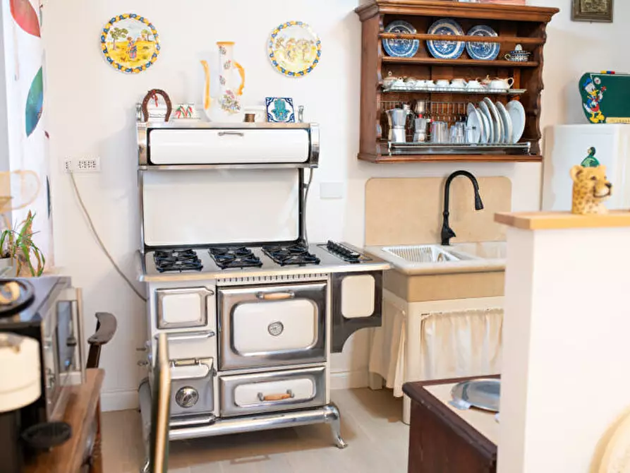 Immagine 16 di Casa trifamiliare in vendita  in Marina Cala de' Medici a Rosignano Marittimo
