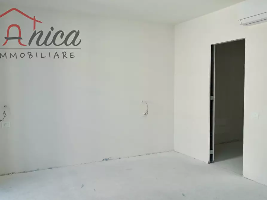 Immagine 19 di Villetta a schiera in vendita  in Lungadige Giacomo Leopardi a Trento