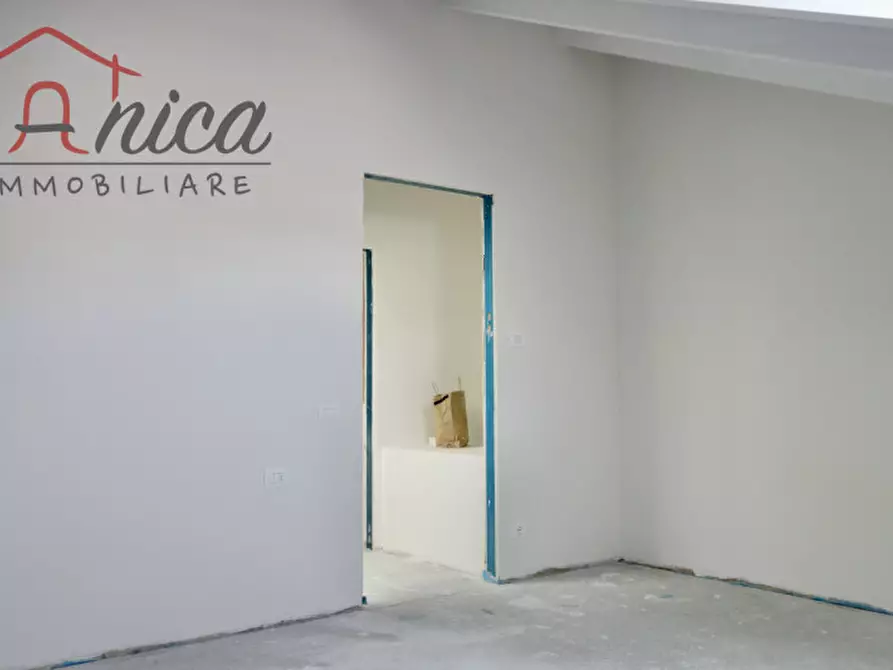 Immagine 27 di Villetta a schiera in vendita  in Lungadige Giacomo Leopardi a Trento