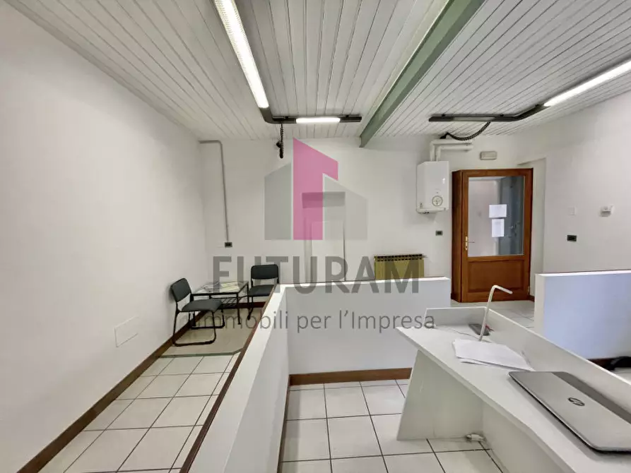 Immagine 8 di Ufficio in affitto  a Montegalda