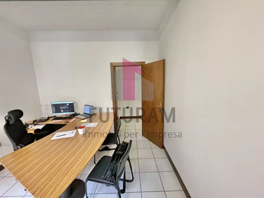 Immagine 23 di Ufficio in affitto  a Montegalda