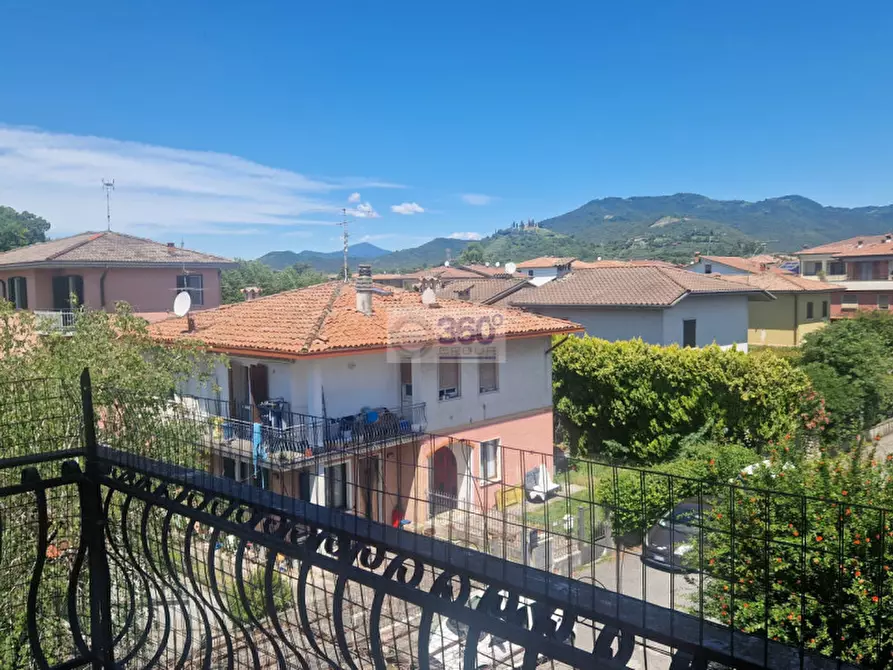 Immagine 1 di Appartamento in vendita  in Via Genova a Gussago