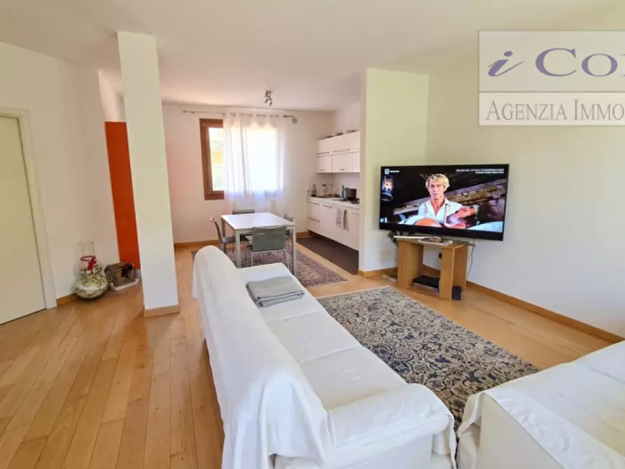 Immagine 1 di Casa trifamiliare in vendita  a Padova