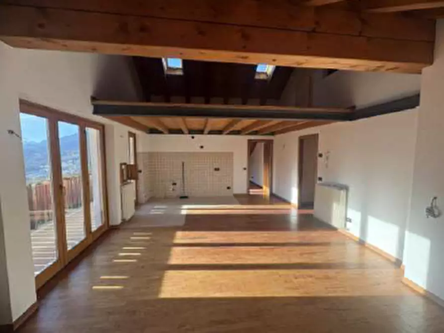 Immagine 5 di Appartamento in vendita  in Viale Tiziano, 3 a Domegge Di Cadore