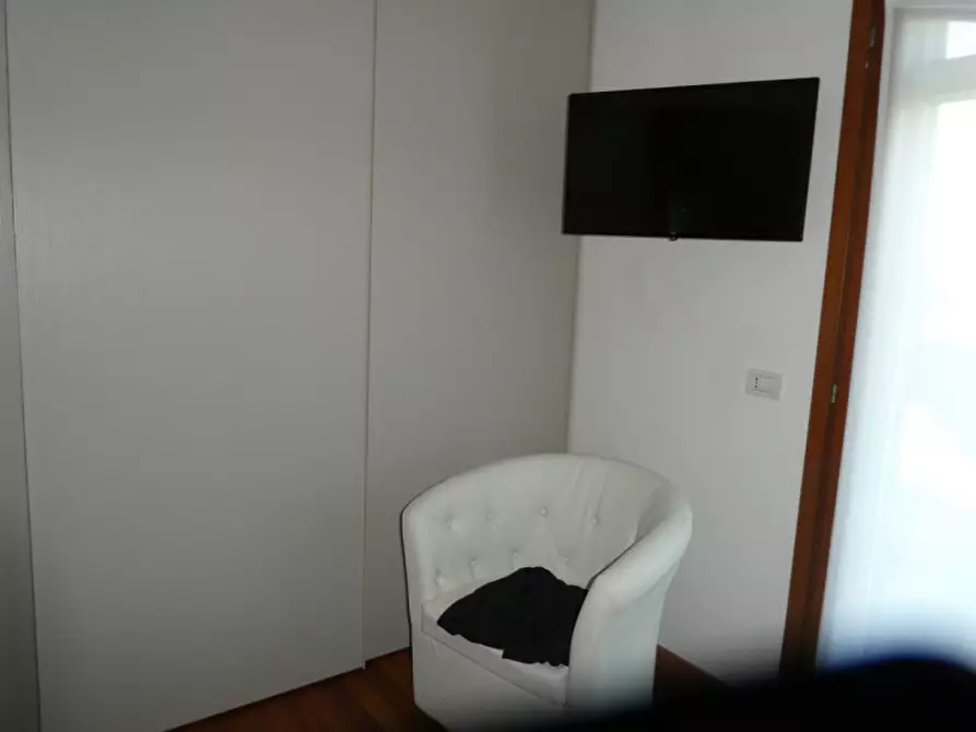 Immagine 11 di Appartamento in vendita  in Viale Giuseppe Mazzini a Abano Terme