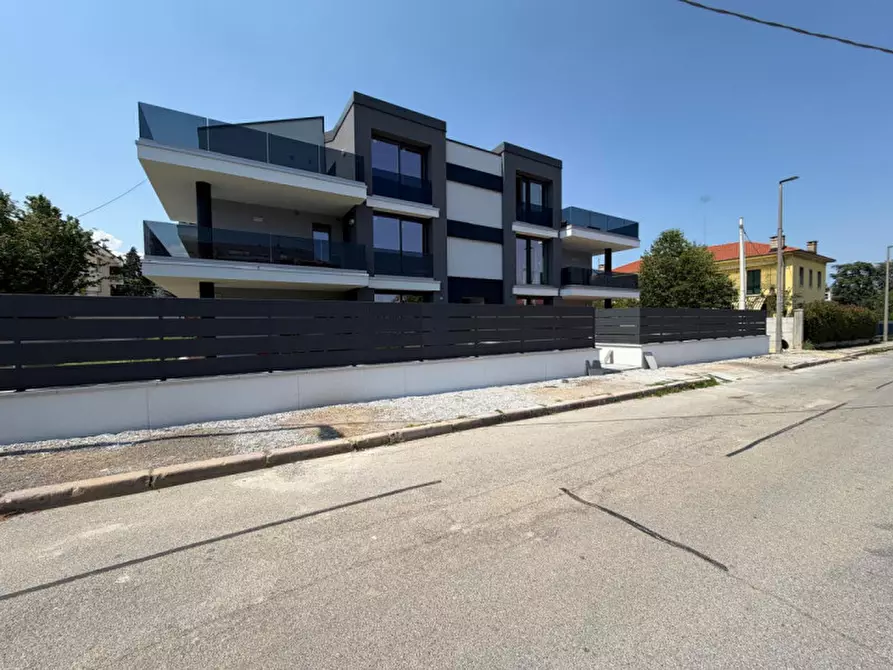 Immagine 2 di Attico in vendita  in Via Demonte 8 a Cuneo