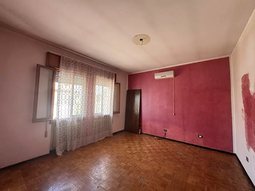 Immagine 14 di Casa indipendente in vendita  a Campolongo Maggiore