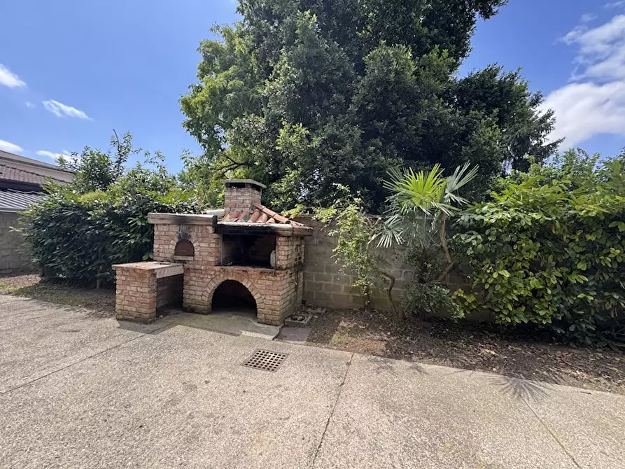 Immagine 21 di Casa indipendente in vendita  a Campolongo Maggiore