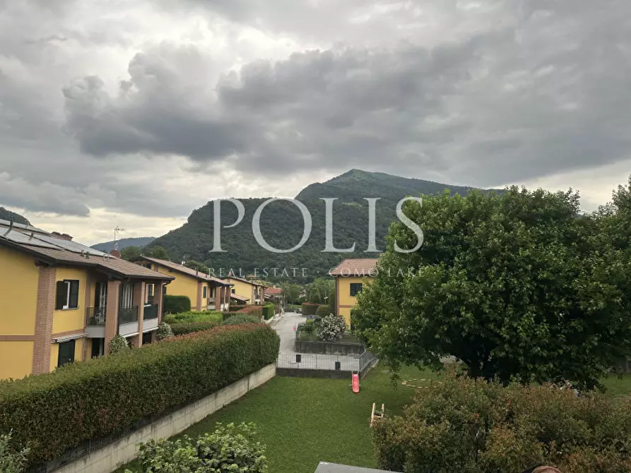 Immagine 9 di Casa indipendente in vendita  a Eupilio